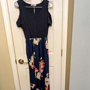Size small,floral, cut out shoulders dress